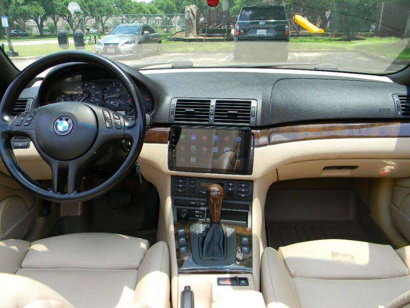 2004 BMW 3 Series 325 photo 23