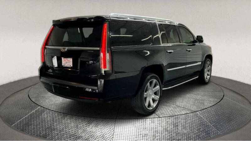2019 Cadillac Escalade ESV Luxury