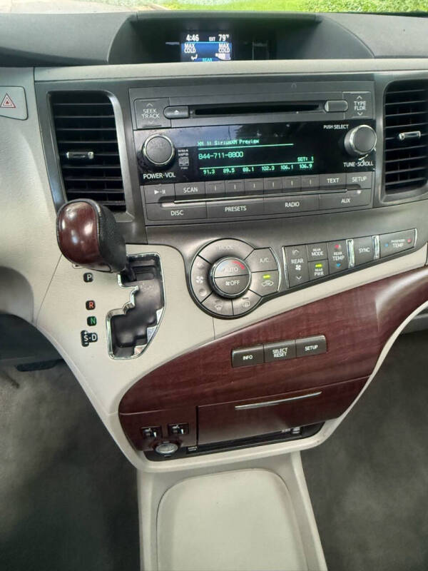 2012 Toyota Sienna XLE 7-Passenger
