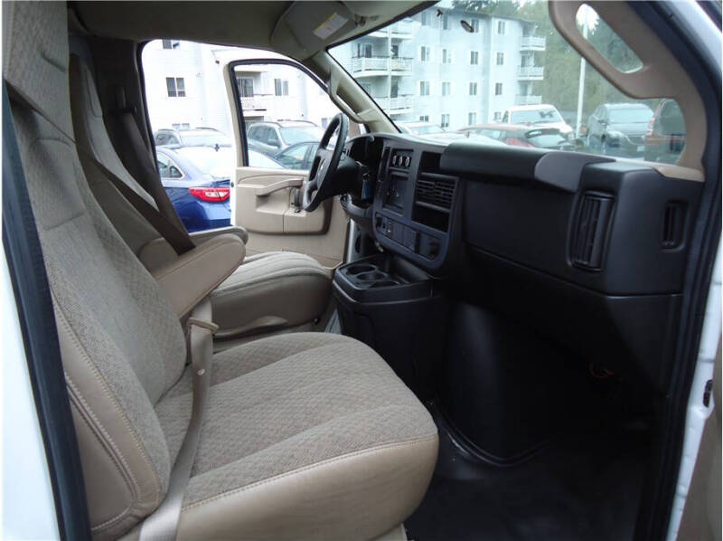 2017 Chevrolet Express 2500