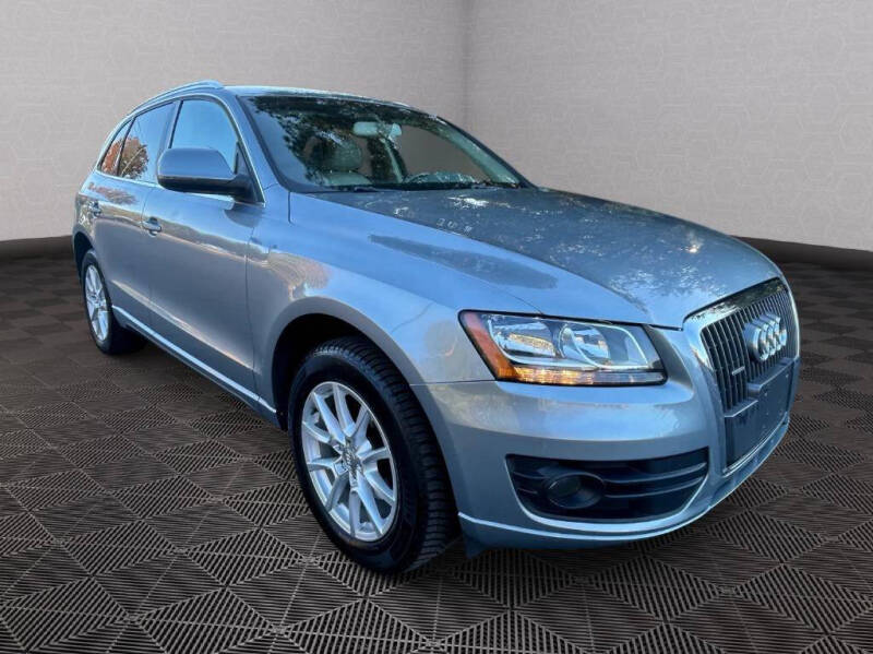 2011 Audi Q5 2.0T quattro Premium
