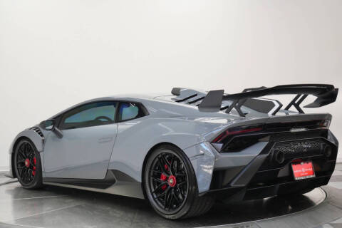 2022 Lamborghini Huracan STO