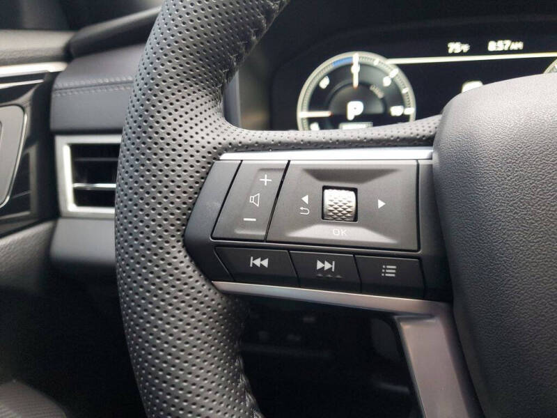 2025 Mitsubishi Outlander PHEV SEL Black Edition