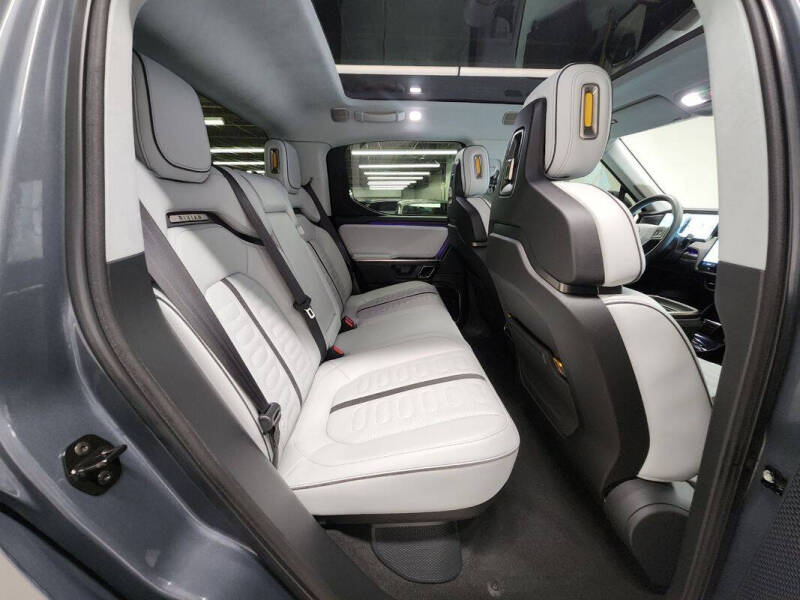 2023 Rivian R1T Adventure