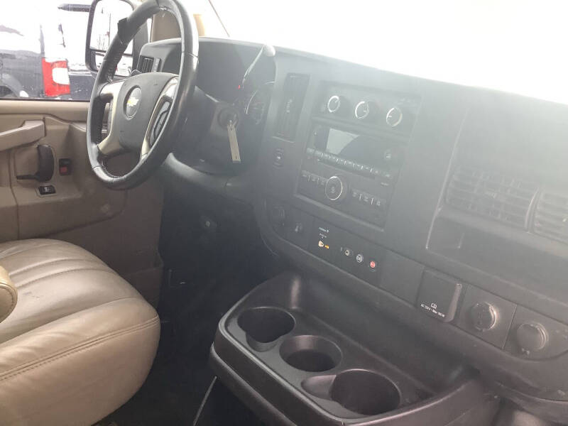 2017 Chevrolet Express 2500