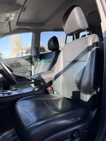 2012 Toyota Highlander SE