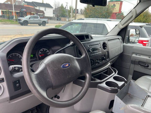 2011 Ford E-Series E-350 SD