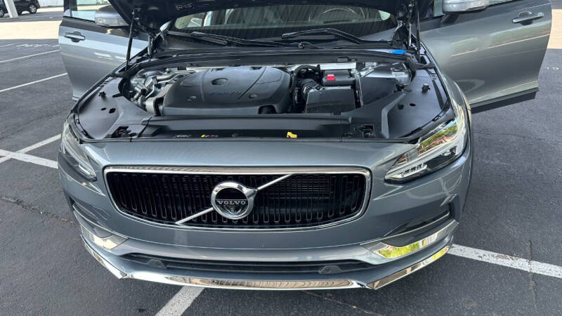 2017 Volvo V90 Cross Country T6