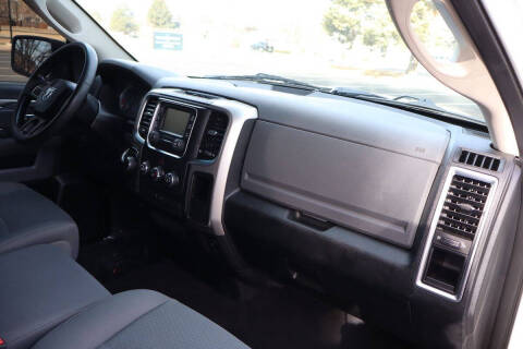 2016 RAM 1500 SLT