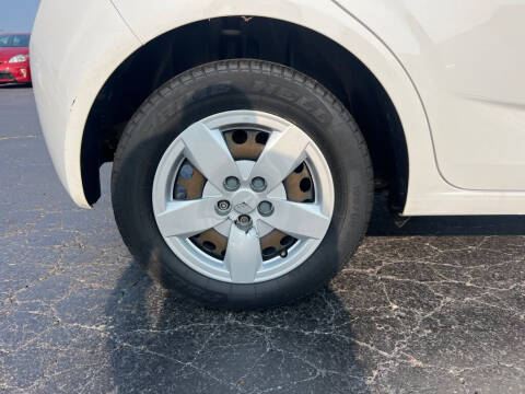 2016 Chevrolet Sonic LS Auto