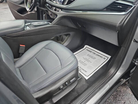 2023 Buick Enclave Essence