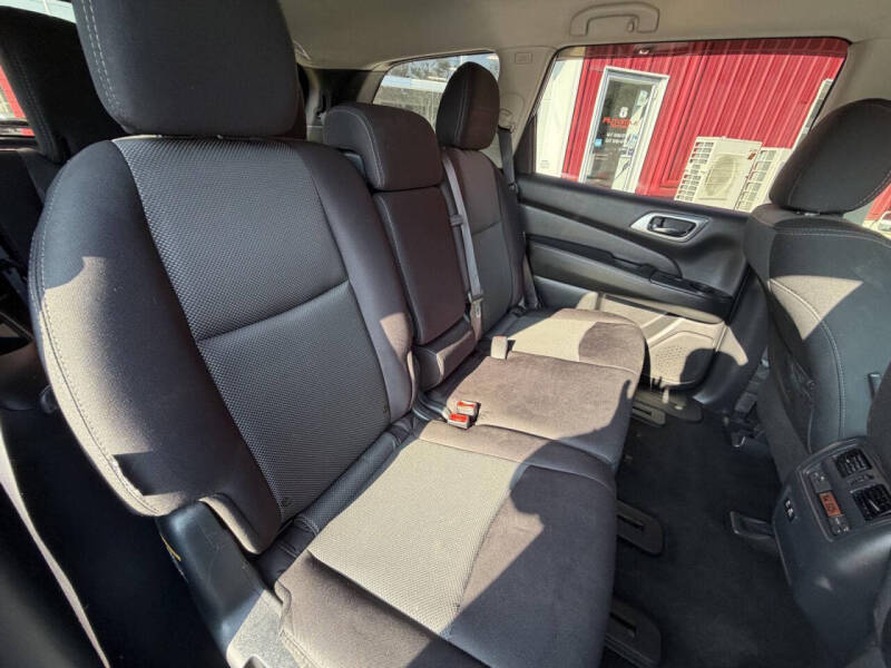 2020 Nissan Pathfinder S