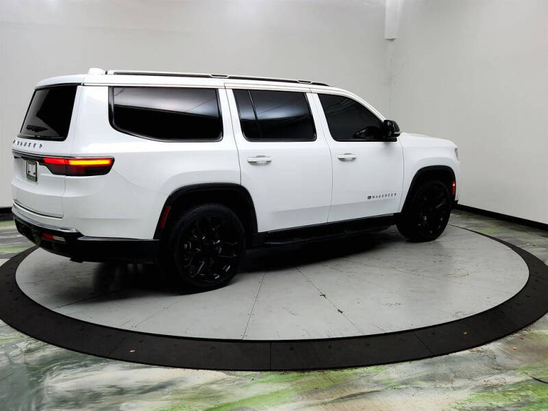 2023 Jeep Wagoneer