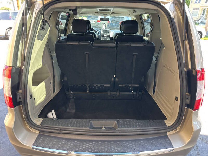 2015 Chrysler Town and Country Touring