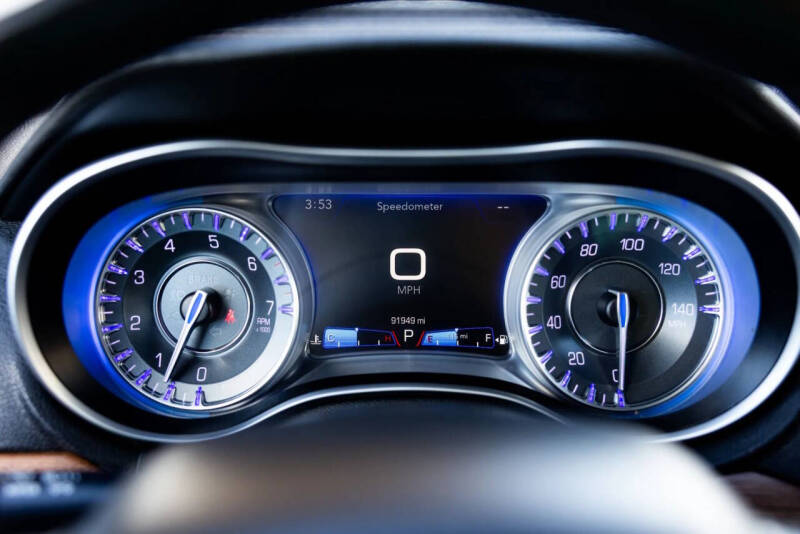 2017 Chrysler 300 C Platinum