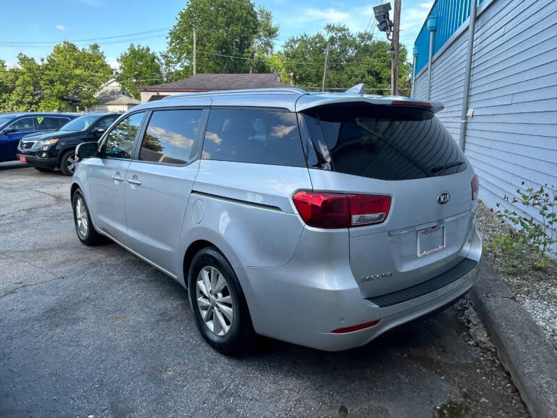 2016 Kia Sedona LX