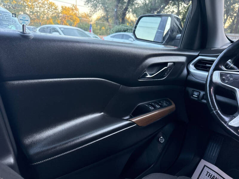 2017 GMC Acadia SLE-2