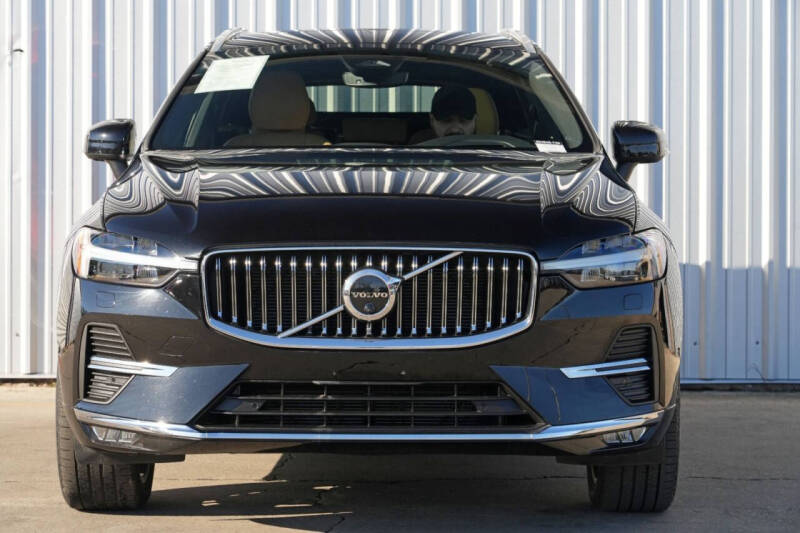 2023 Volvo XC60 B5 Ultimate Bright Theme