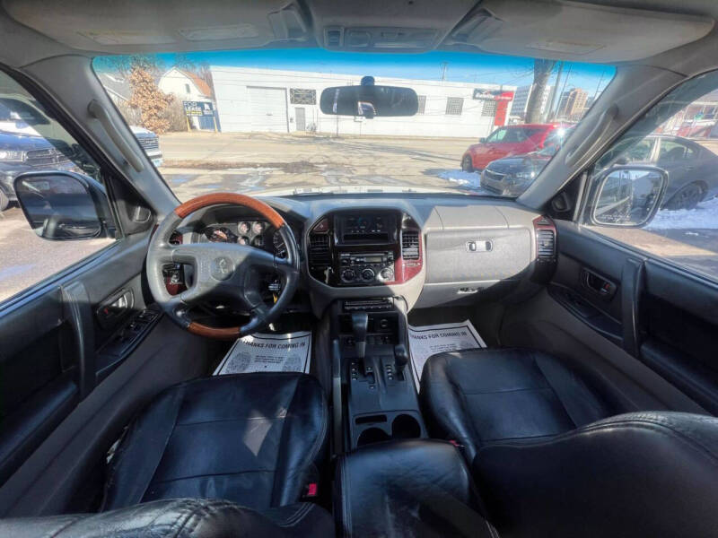 2002 Mitsubishi Montero Limited