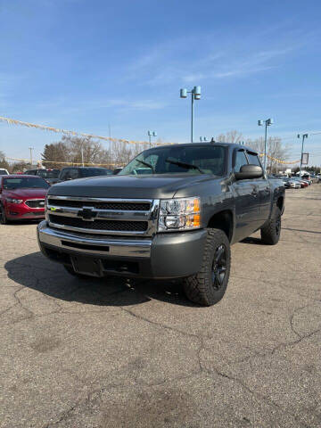 2011 Chevrolet Silverado 1500 for sale at R&R Car Company in Mount Clemens MI
