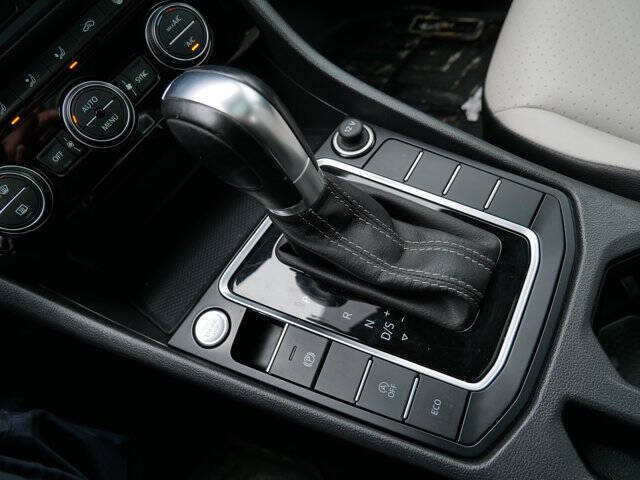 2019 Volkswagen Jetta R-Line
