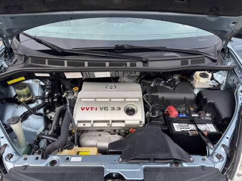2005 Toyota Sienna LE 7 Passenger
