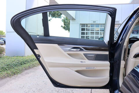 2016 BMW 7 Series 750i