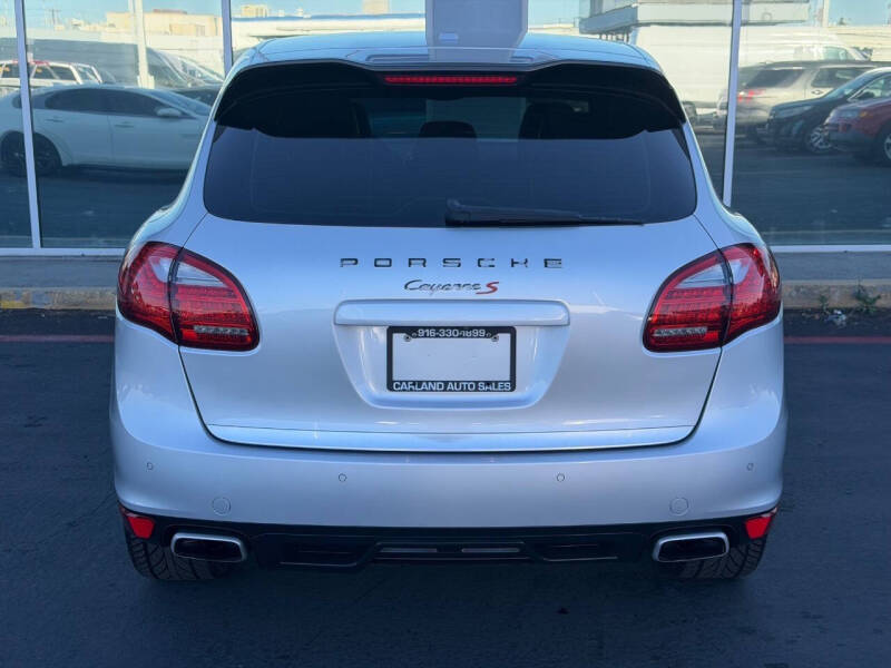 2011 Porsche Cayenne S