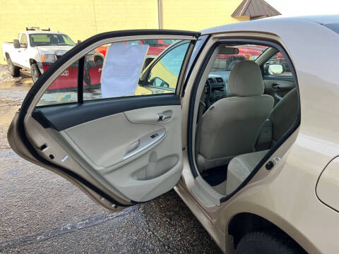 2011 Toyota Corolla LE