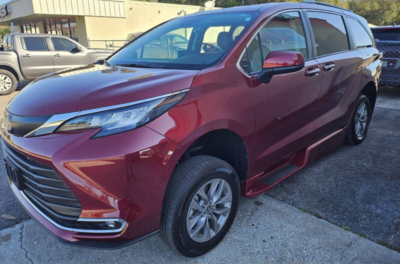 2022 Toyota Sienna XLE 7-Passenger