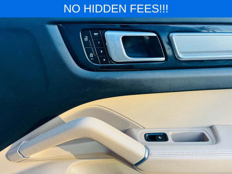 2022 Porsche Cayenne Platinum Edition