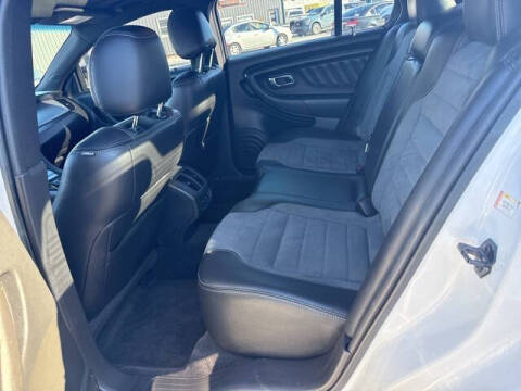 2017 Ford Taurus SHO