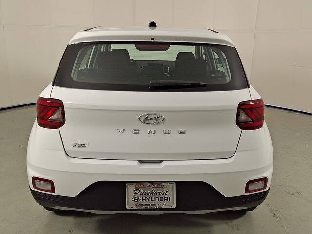 2026 Hyundai Venue SE