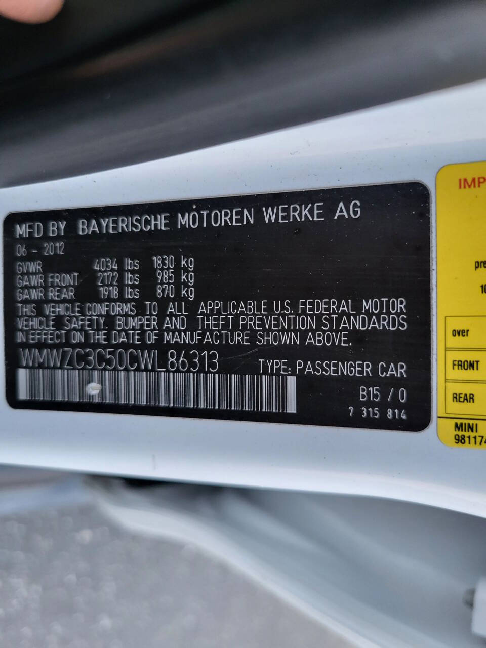 Off white 2012 MINI Cooper Countryman S S 4dr Crossover 24