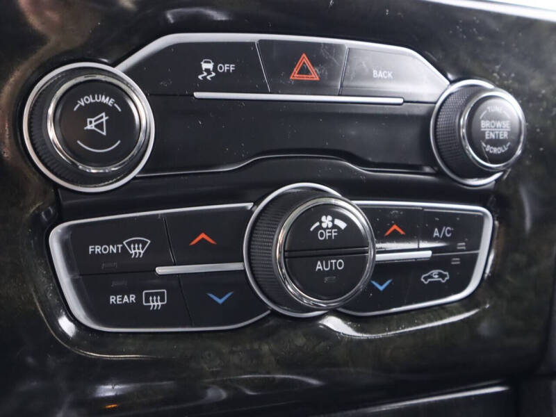 2016 Chrysler 300 C