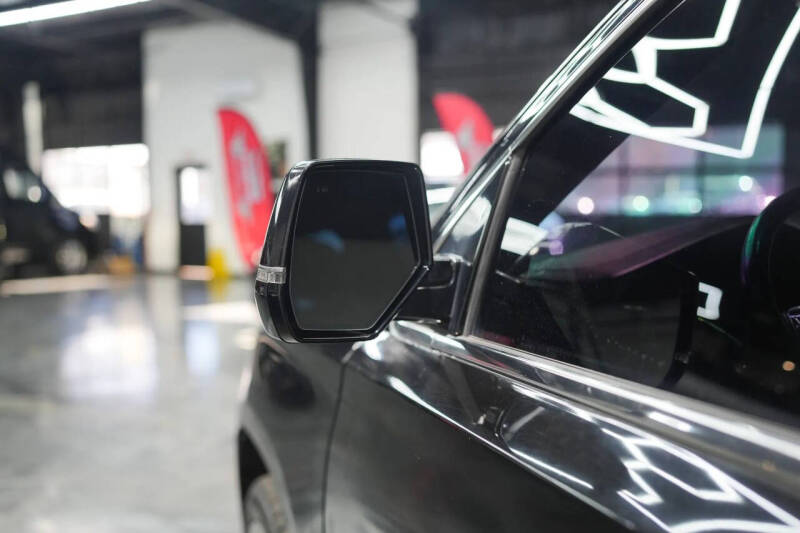 2018 Cadillac Escalade ESV Luxury