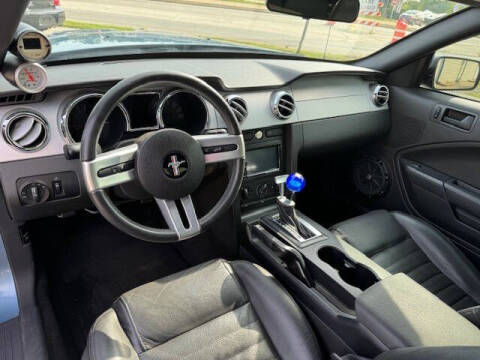 2005 Ford Mustang GT Premium