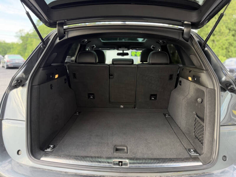 2017 Audi SQ5 3.0T quattro Premium Plus