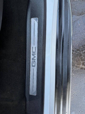 2017 GMC Yukon XL SLT