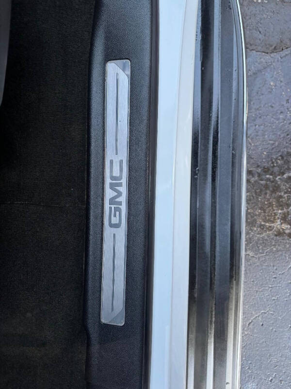 2017 GMC Yukon XL SLT