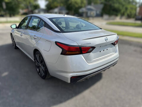 2020 Nissan Altima 2.5 SR