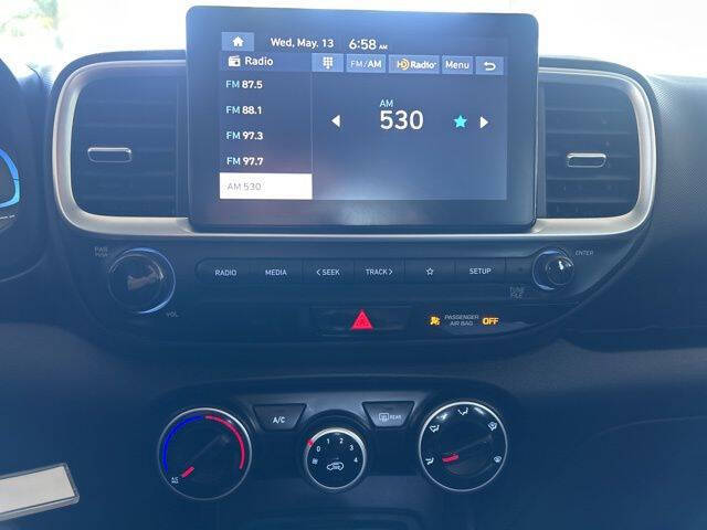 2026 Hyundai Venue SE