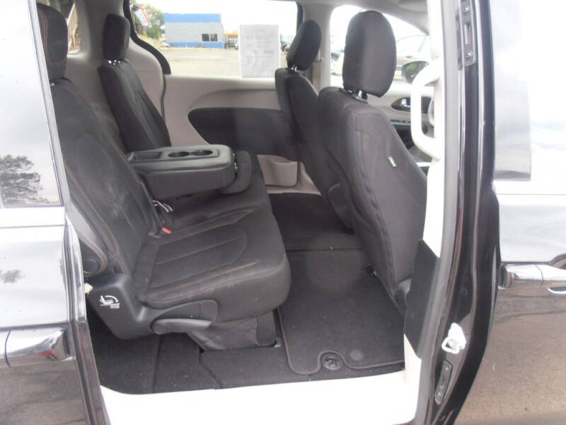 2017 Chrysler Pacifica LX