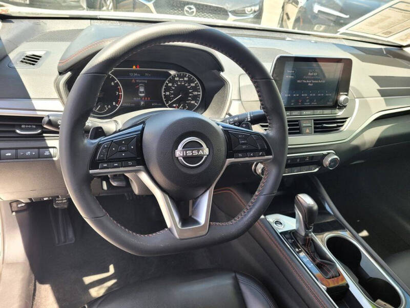 2023 Nissan Altima 2.5 SR