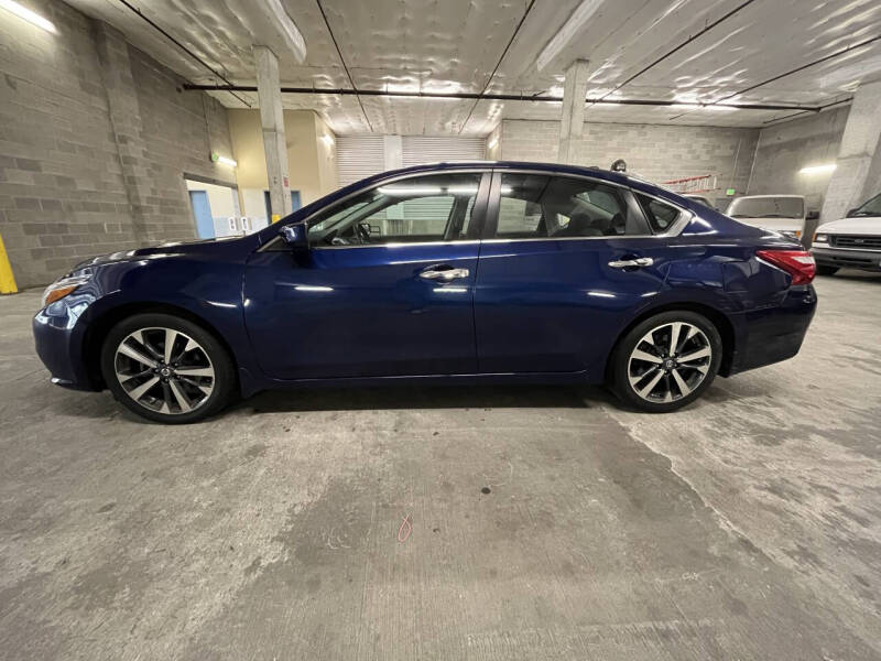 2016 Nissan Altima 2.5 SR