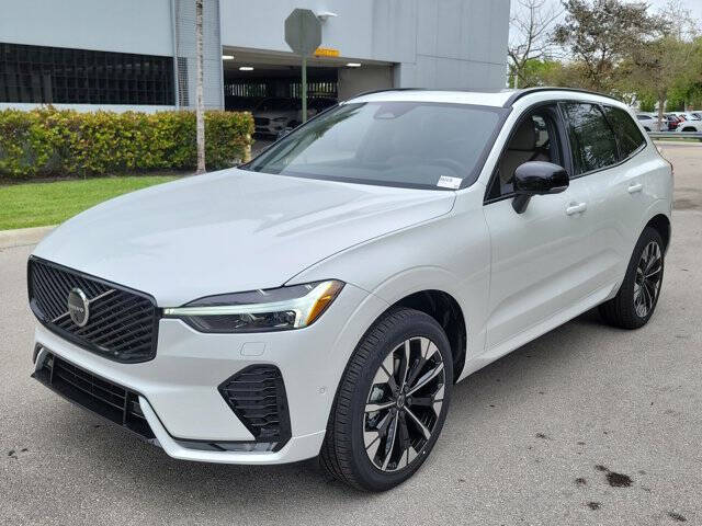 2026 Volvo XC60 B5 Plus