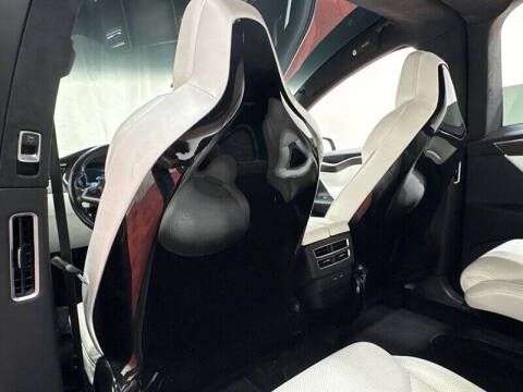 2016 Tesla Model X P90D