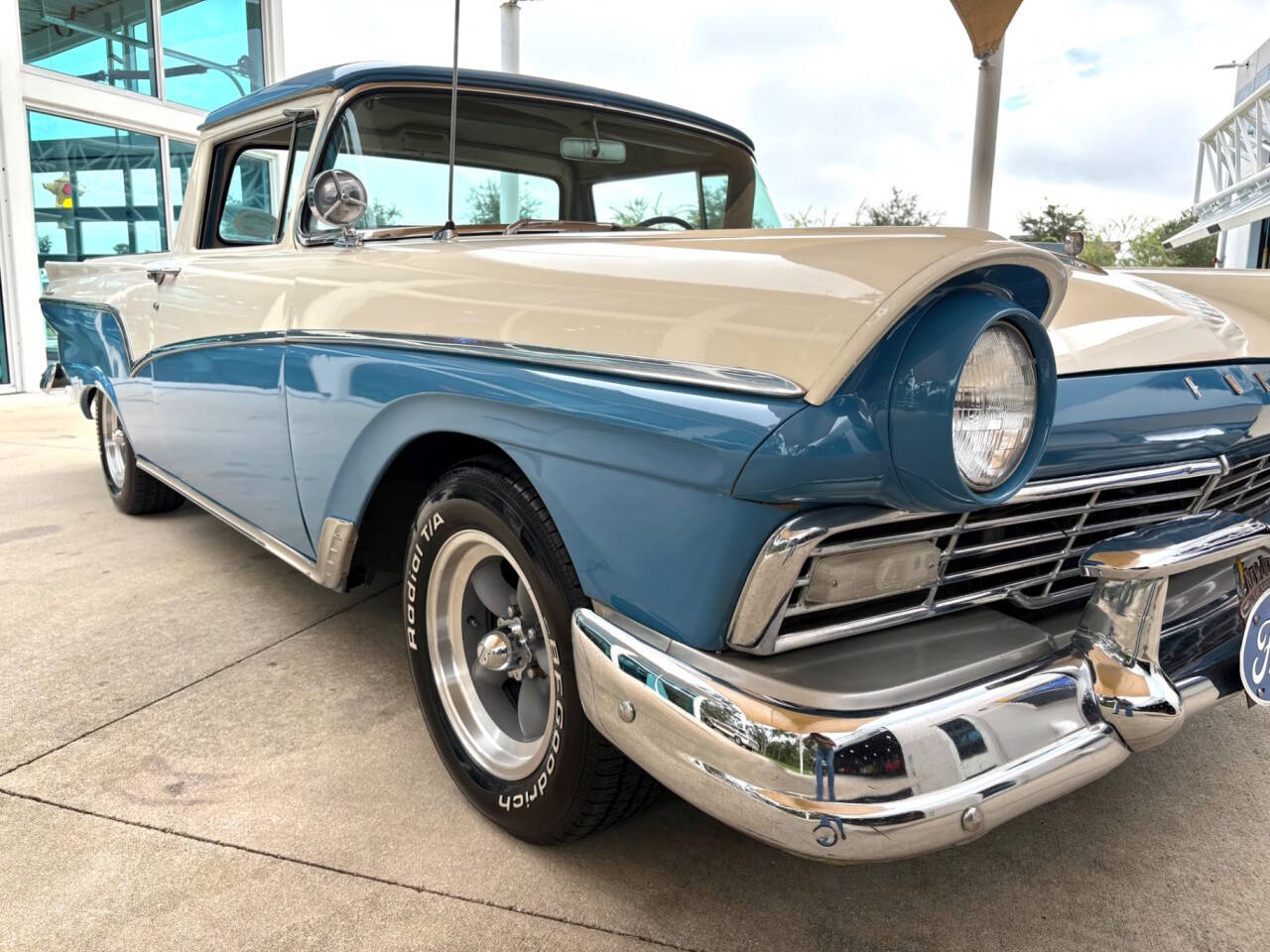 1957 Ford Ranchero 18
