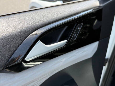 2024 Volkswagen Taos S