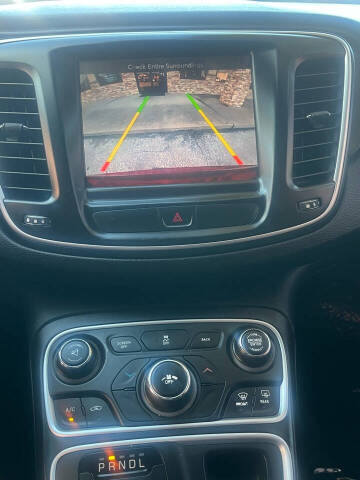 2016 Chrysler 200 Limited